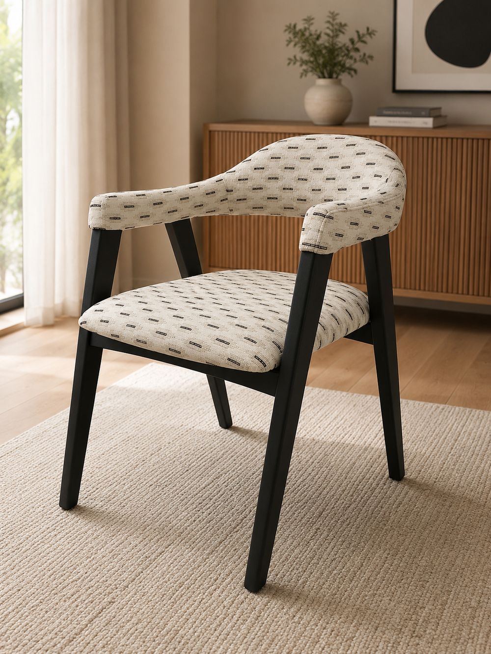 Cadeira de jantar estampada com pernas pretas