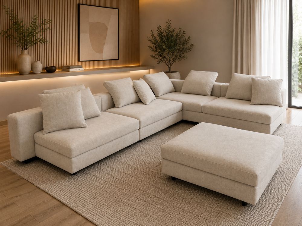 Sofá modular grande em U com pufe a condizer